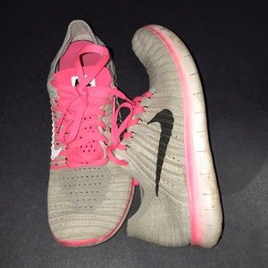 Nike Free RN Flyknit Gray pink black and white tennis shoes 6.5 Youth women’s 8
